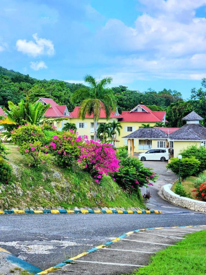 Relax On The Ridge - Ocho Rios Escape Villa Exterior photo